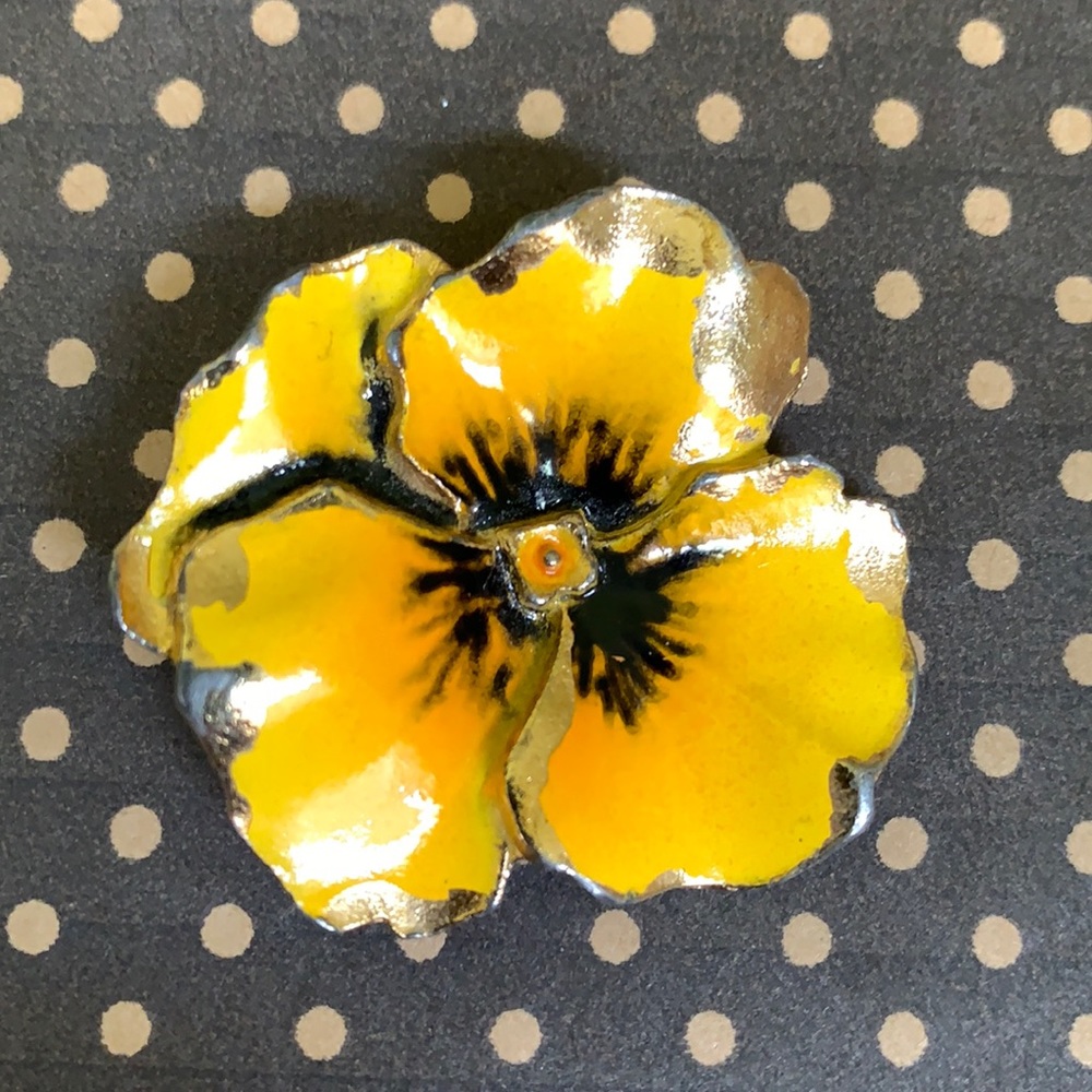 Vintage - Pansy - Pin - 1 1/2”- Yellow/Gold